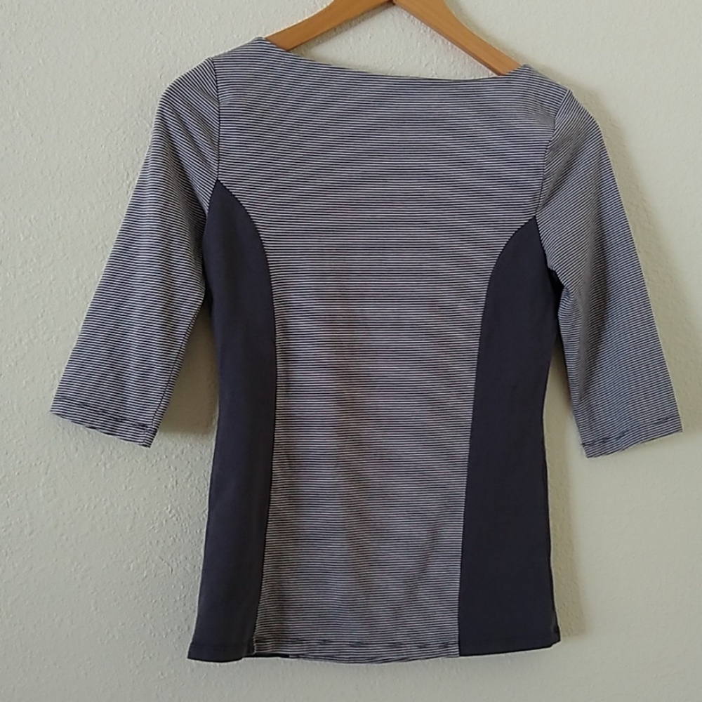 Cynthia Rowley Slimming Stripe Top - Picture 3 of 5